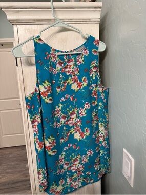 Daniel Rainn Teal Floral Sleeveless Blouse